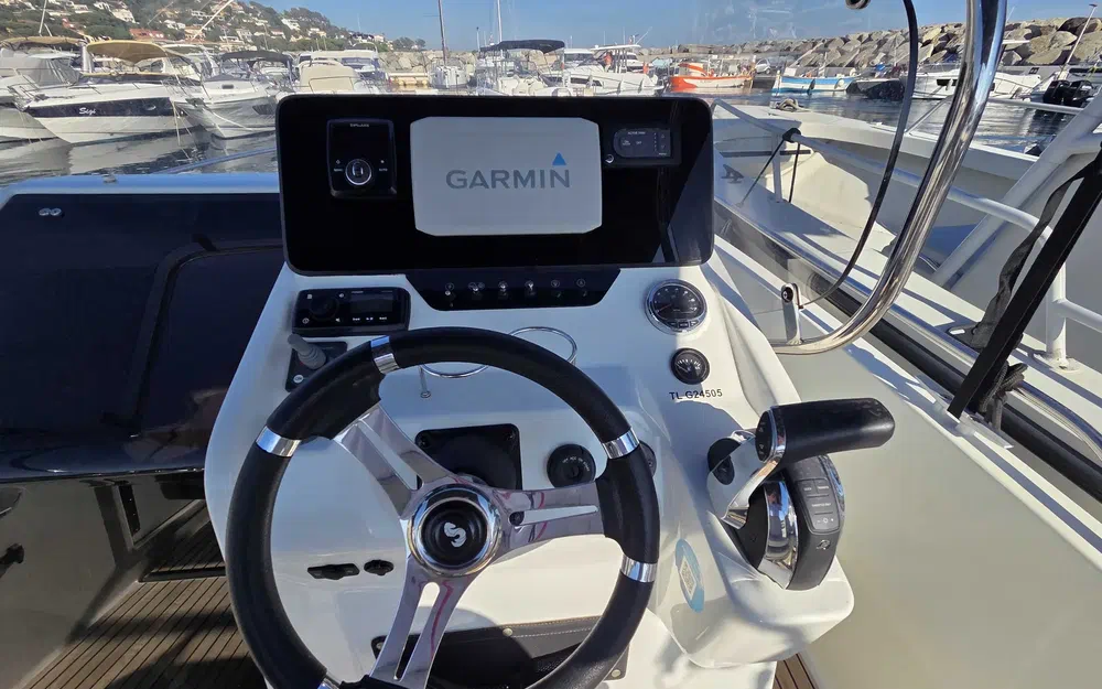 slider 6 Beneteau Flyer 8 SPACEdeck