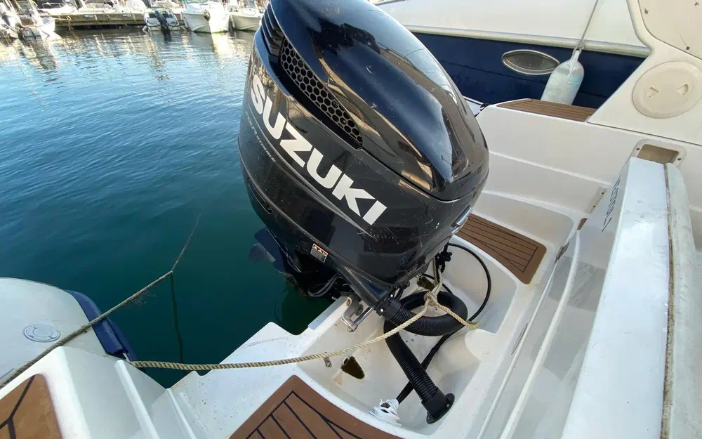 slider 1 Capelli Tempest 770