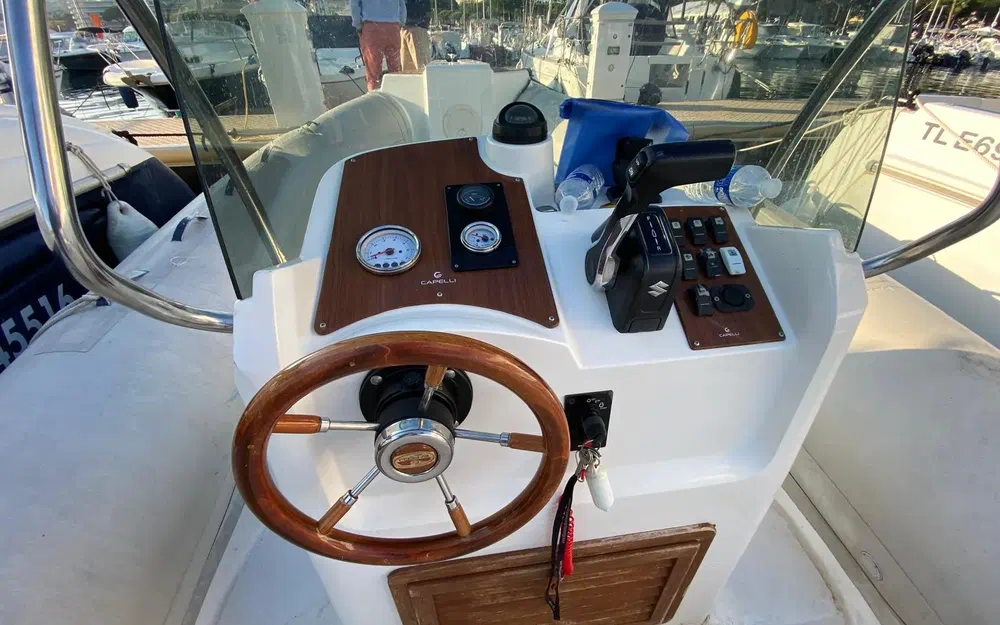 slider 2 Capelli Tempest 770