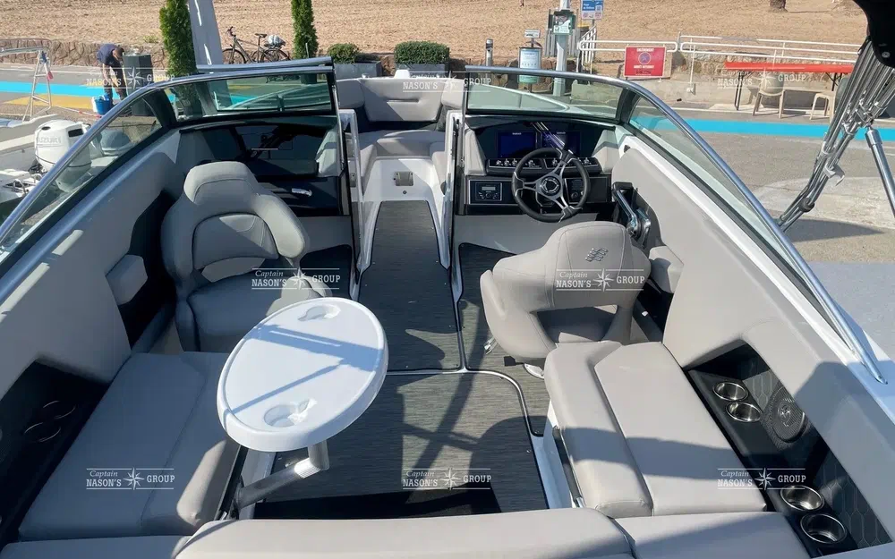 slider 4 Four Winns H 4