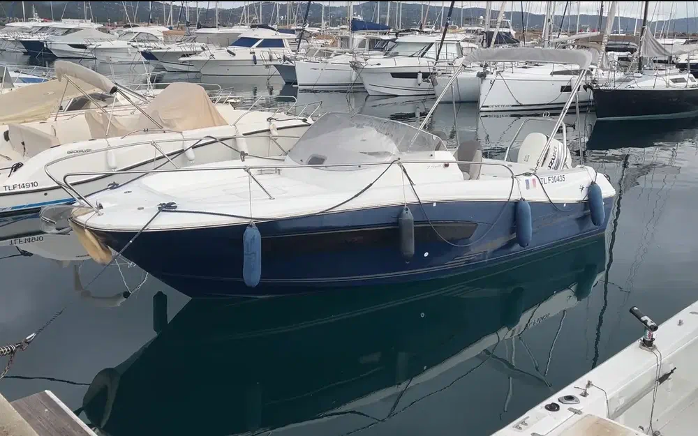 slider 0 Jeanneau Cap Camarat 7.5 WA Serie 2