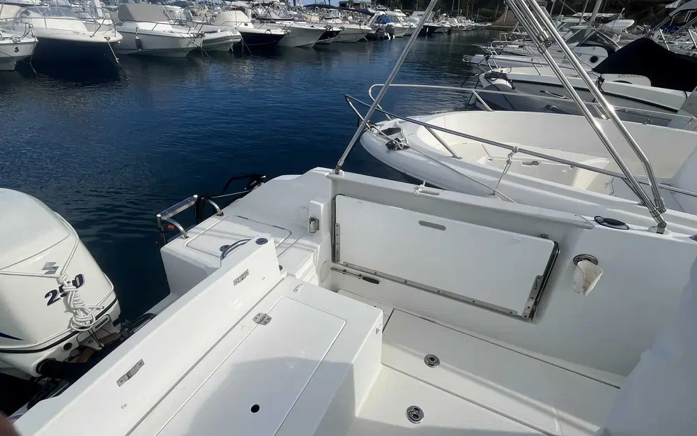 slider 3 Jeanneau Cap Camarat 7.5 WA Serie 2