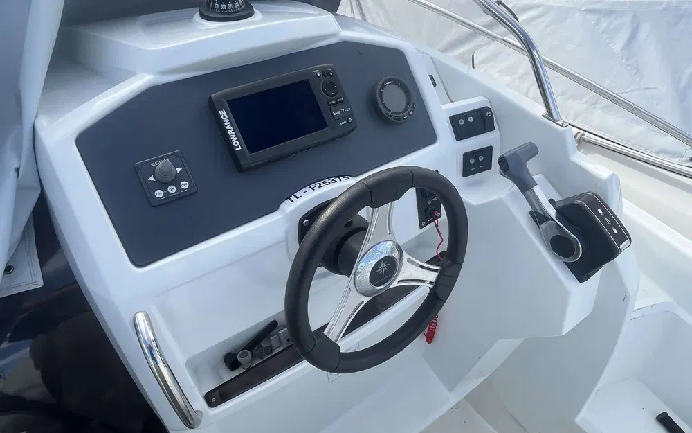 slider 7 Jeanneau Cap Camarat 7.5 WA Serie 2