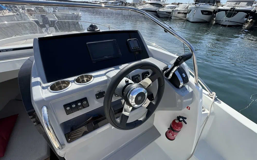 slider 1 Jeanneau Cap Camarat 6.5 WA Serie 3