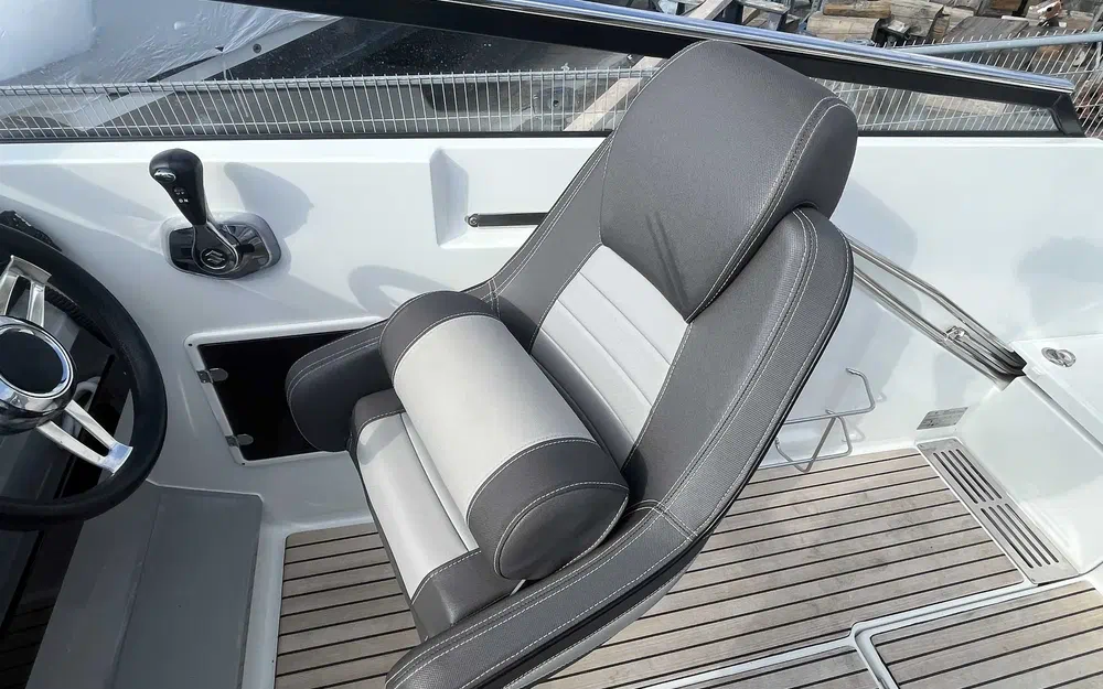 slider 9 Jeanneau Cap Camarat 7.5 DC Serie 2