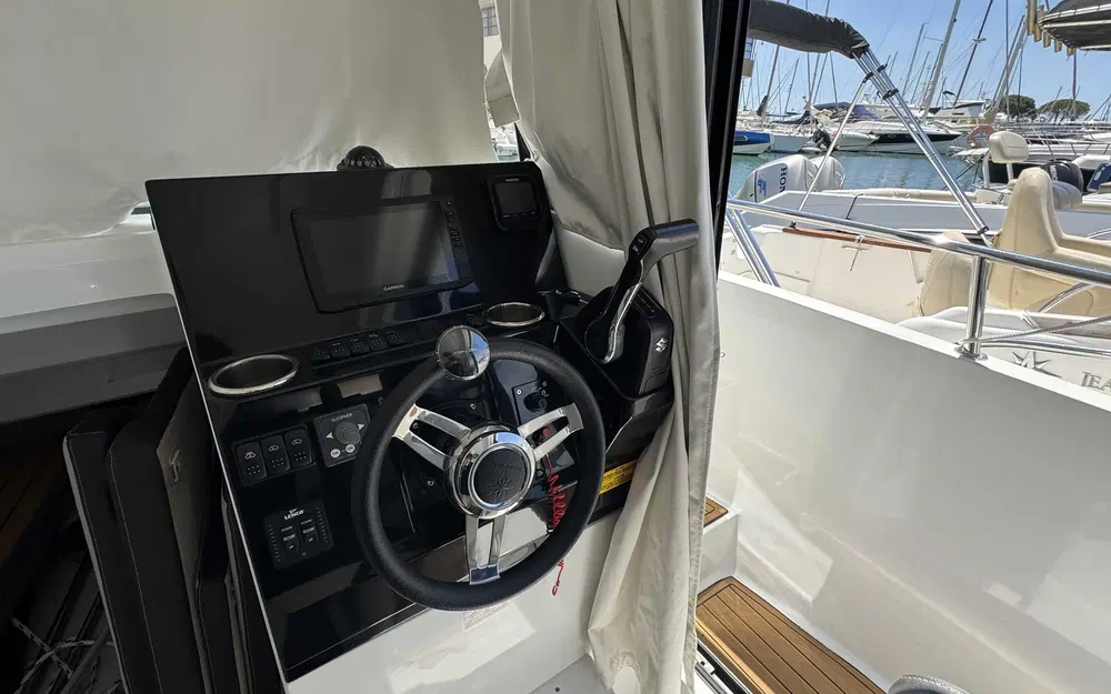 slider 3 Jeanneau Merry Fisher 795 Sport Serie 2