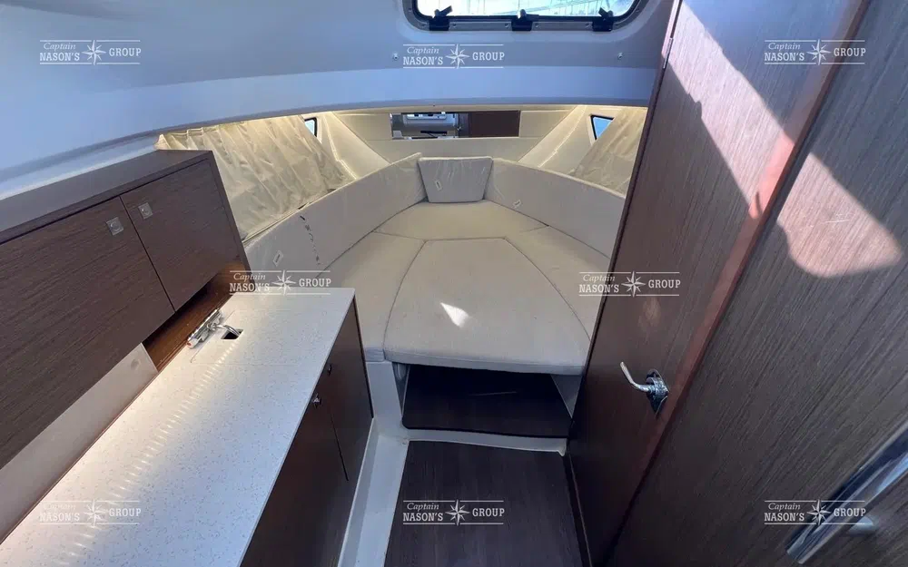 slider 4 Jeanneau Cap Camarat 9.0 WA