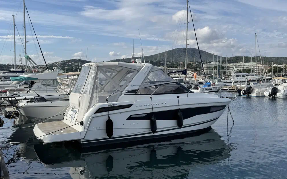 slider 0 Jeanneau Leader 30