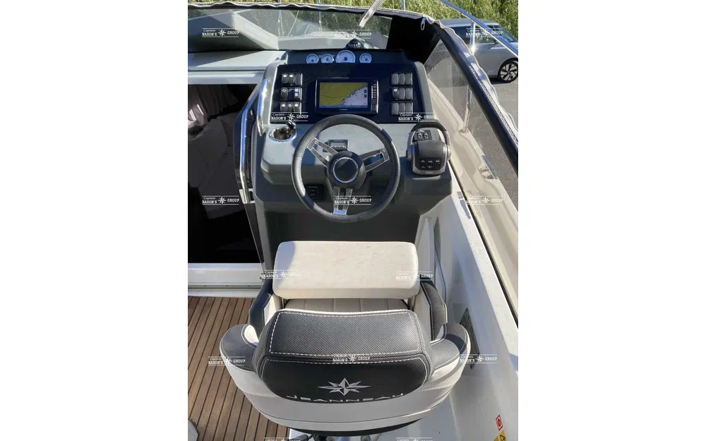 slider 2 Jeanneau Leader 30