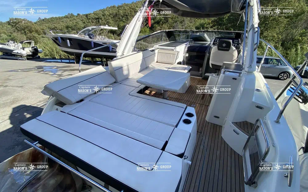 slider 4 Jeanneau Leader 30