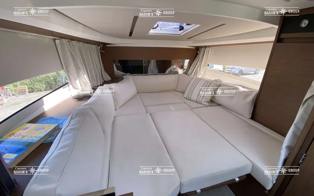 slider 5 Jeanneau Leader 30