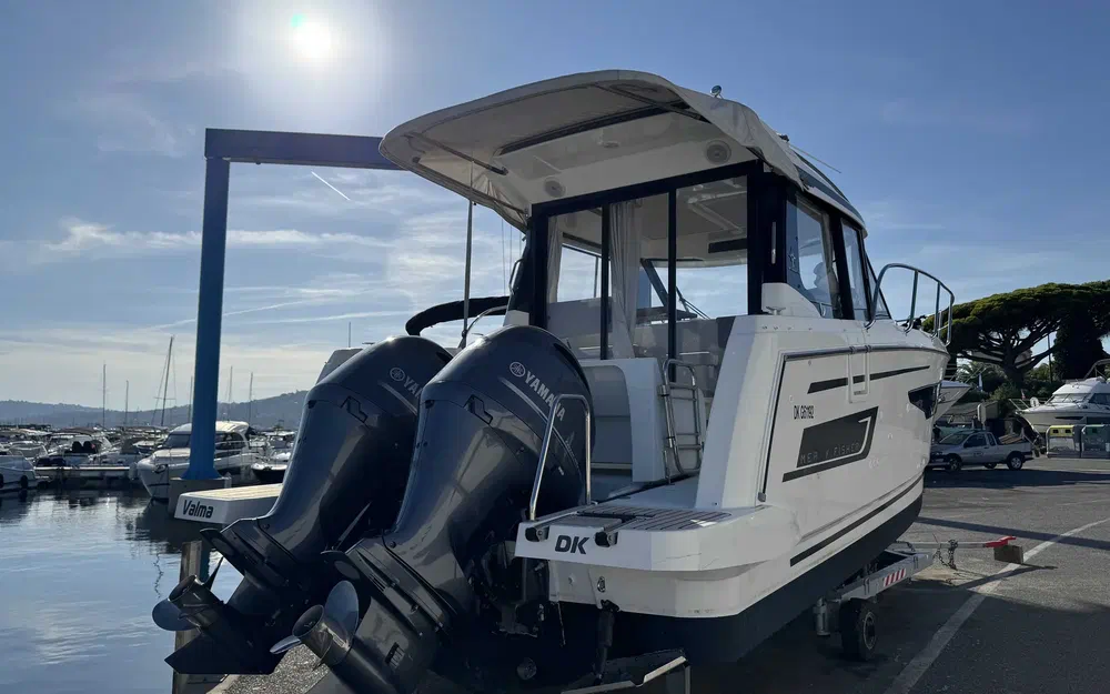 slider 1 Jeanneau Merry Fisher 895