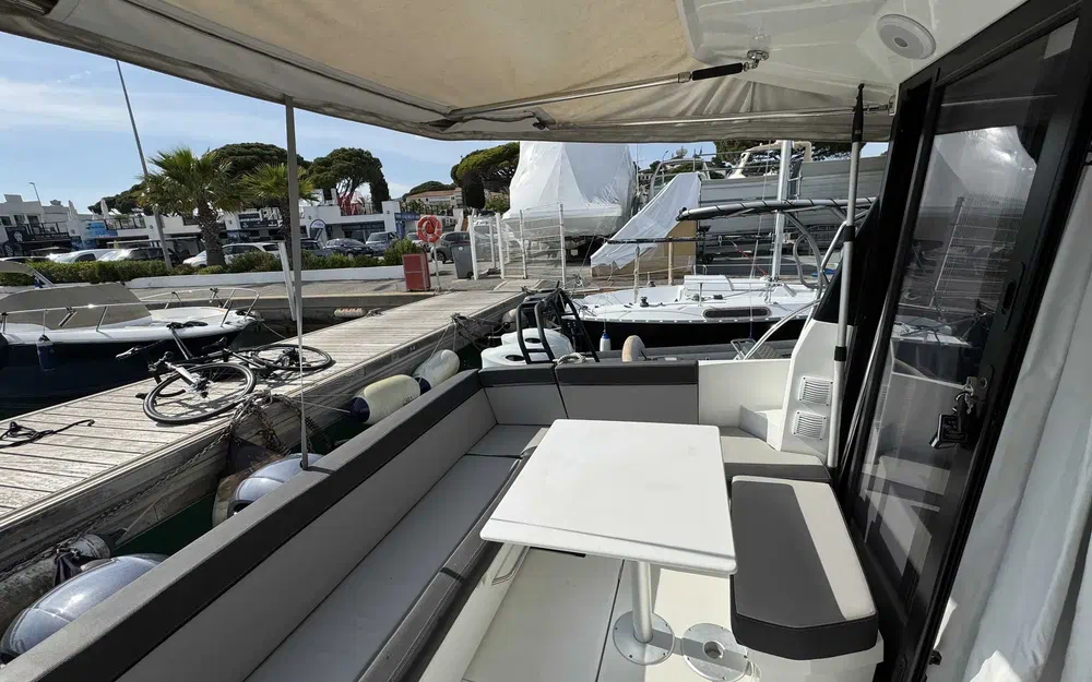 slider 2 Jeanneau Merry Fisher 895