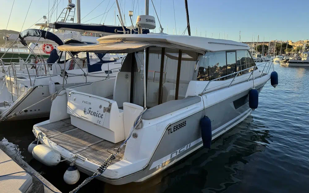 slider 1 Jeanneau NC 11