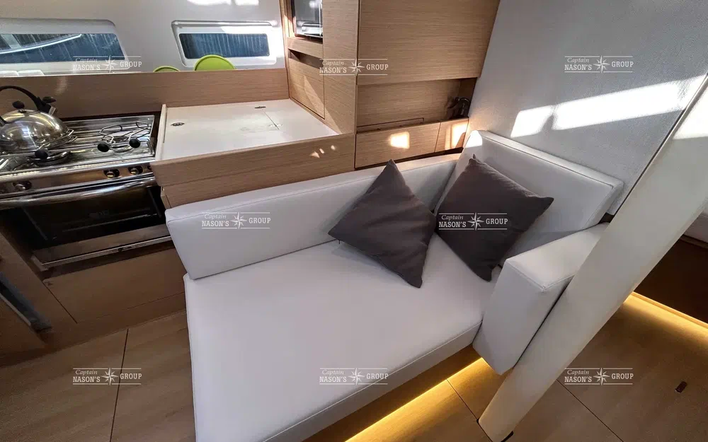 slider 9 Jeanneau Sun Odyssey 410