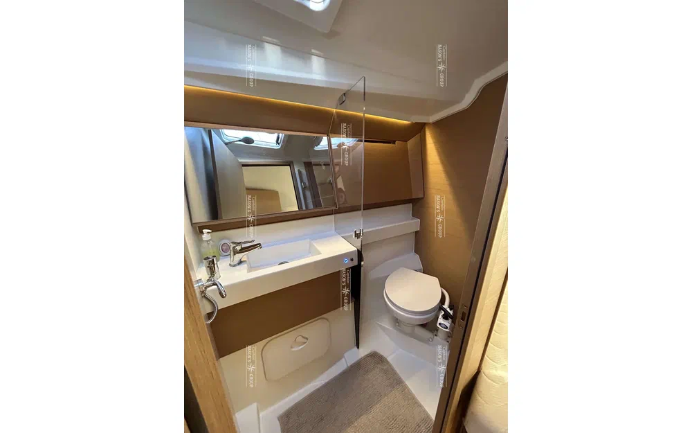 slider 11 Jeanneau Sun Odyssey 410