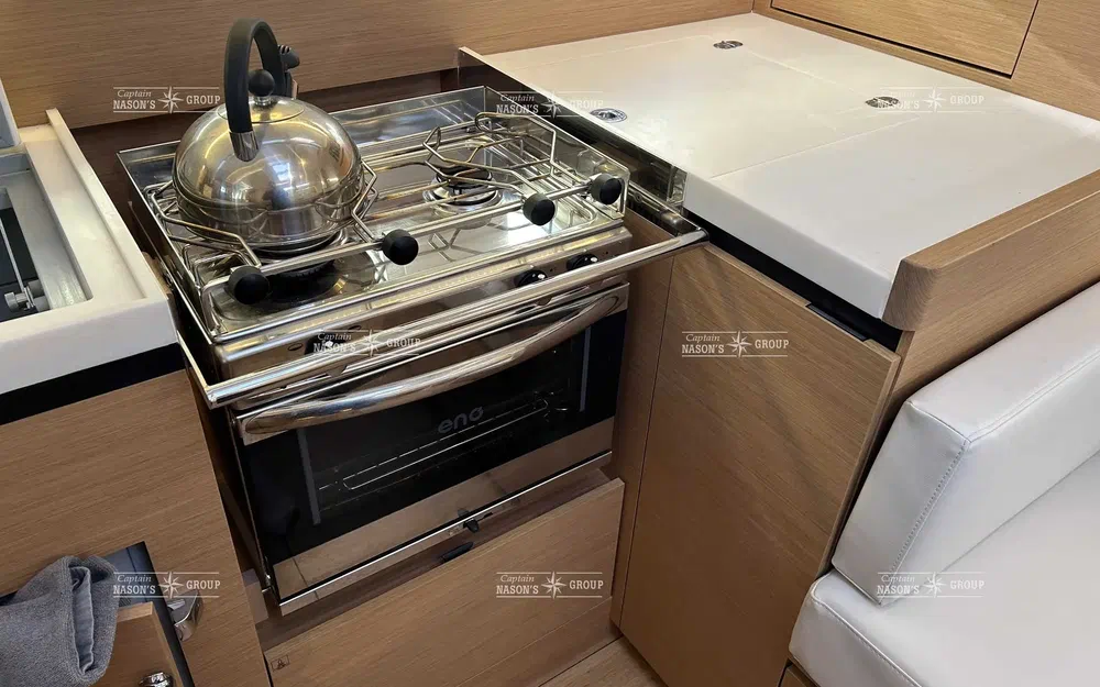 slider 6 Jeanneau Sun Odyssey 410