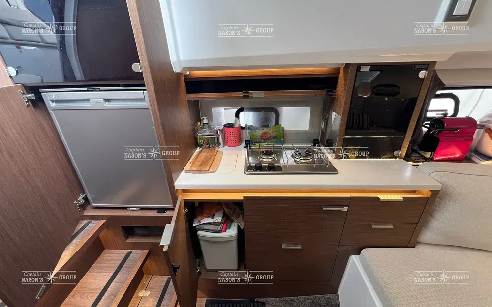 slider 17 Jeanneau Cap Camarat 10.5 WA Cap Camarat 10.5 Wa Serie 2