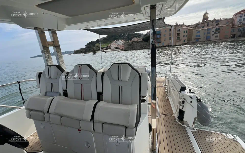 slider 8 Jeanneau Cap Camarat 10.5 WA Cap Camarat 10.5 Wa Serie 2