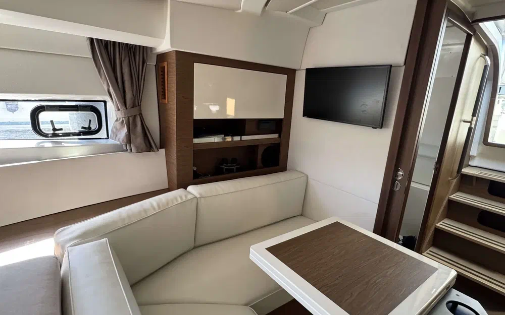 slider 3 Jeanneau Leader 36