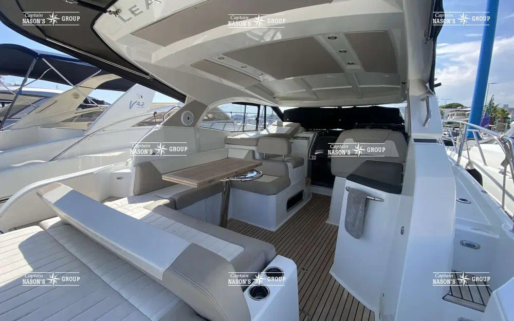 slider 8 Jeanneau Leader 36