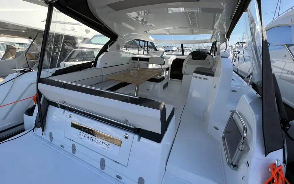 slider 3 Jeanneau Leader 36