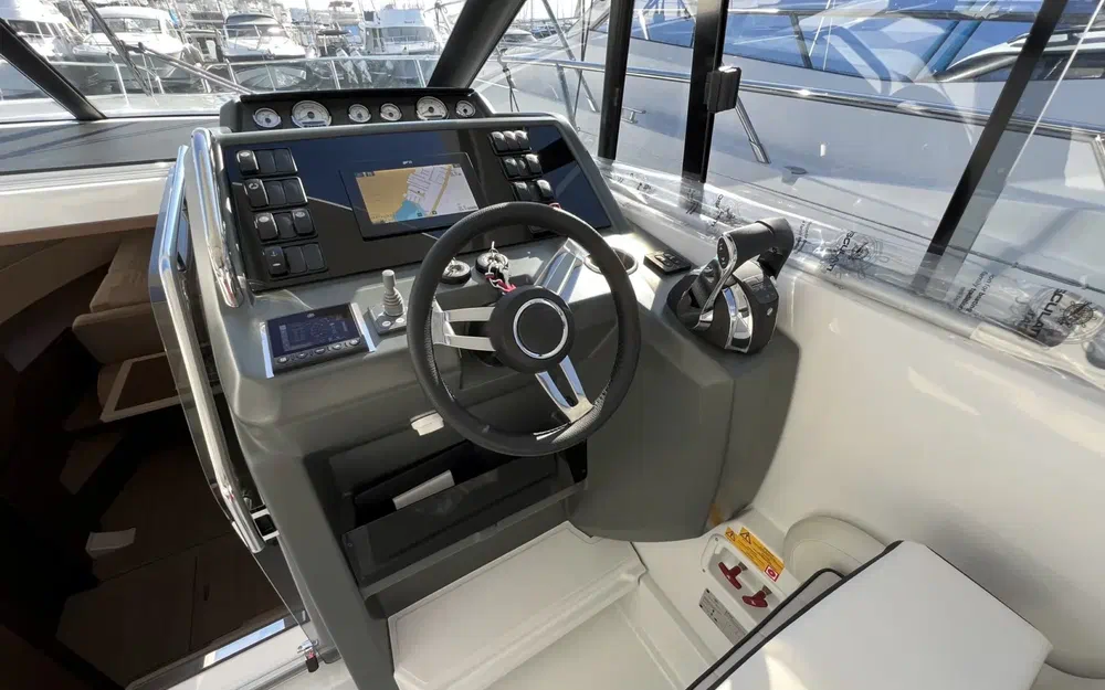 slider 5 Jeanneau Leader 36