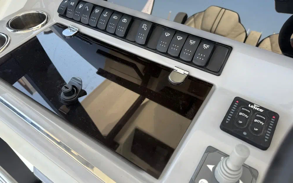 slider 9 Jeanneau Cap Camarat 10.5 CC