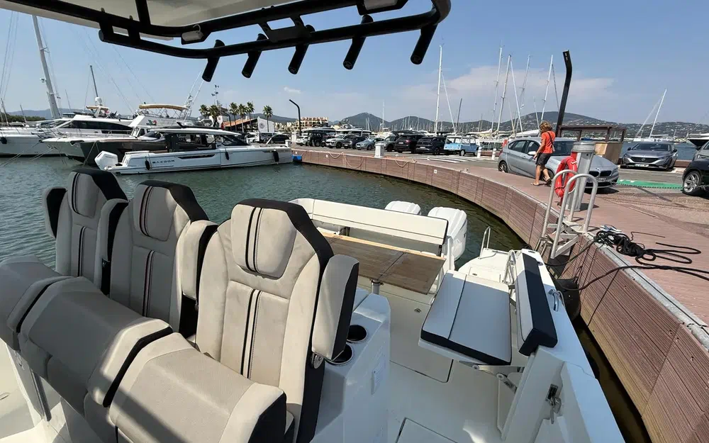 slider 10 Jeanneau Cap Camarat 10.5 CC