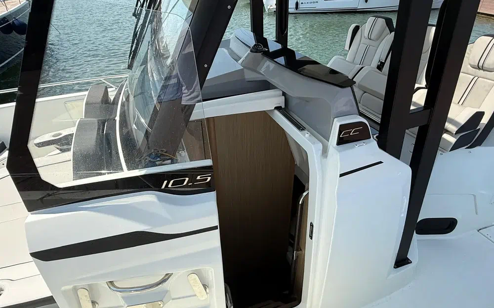 slider 12 Jeanneau Cap Camarat 10.5 CC