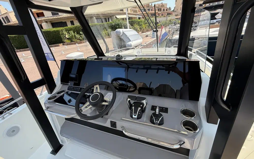 slider 1 Jeanneau Cap Camarat 10.5 CC