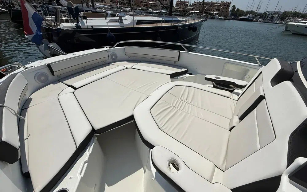 slider 2 Jeanneau Cap Camarat 10.5 CC