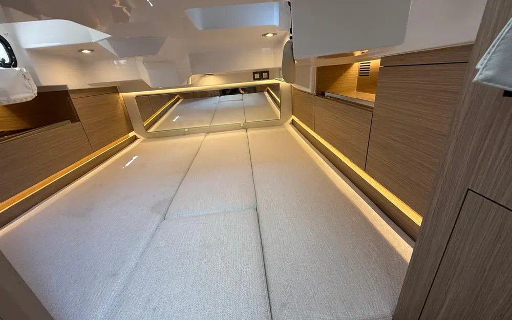 slider 6 Jeanneau Cap Camarat 10.5 CC