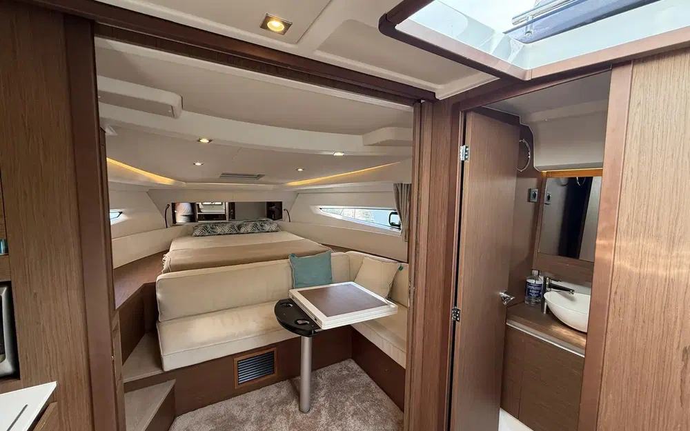 slider 13 Jeanneau Leader 36