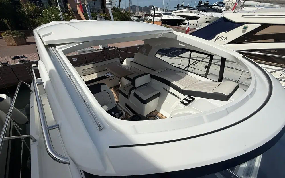 slider 4 Jeanneau Leader 36