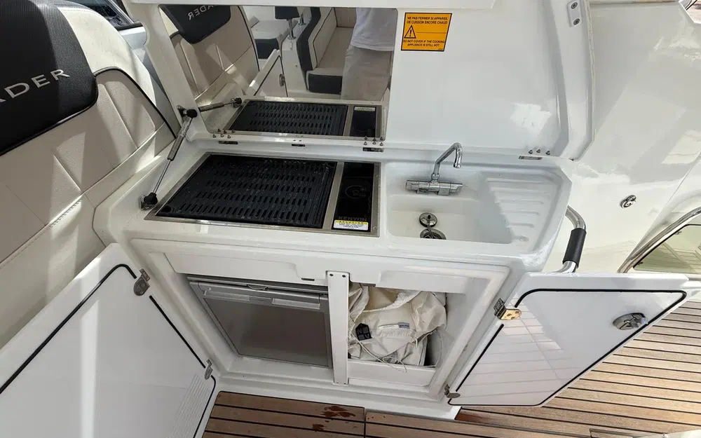 slider 6 Jeanneau Leader 36