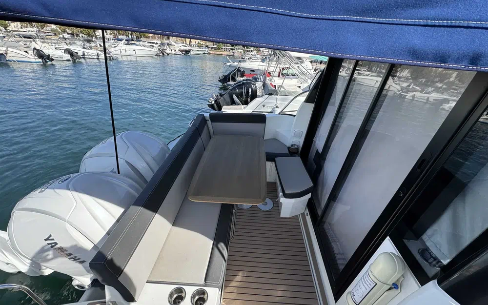 slider 9 Jeanneau Merry Fisher 1095