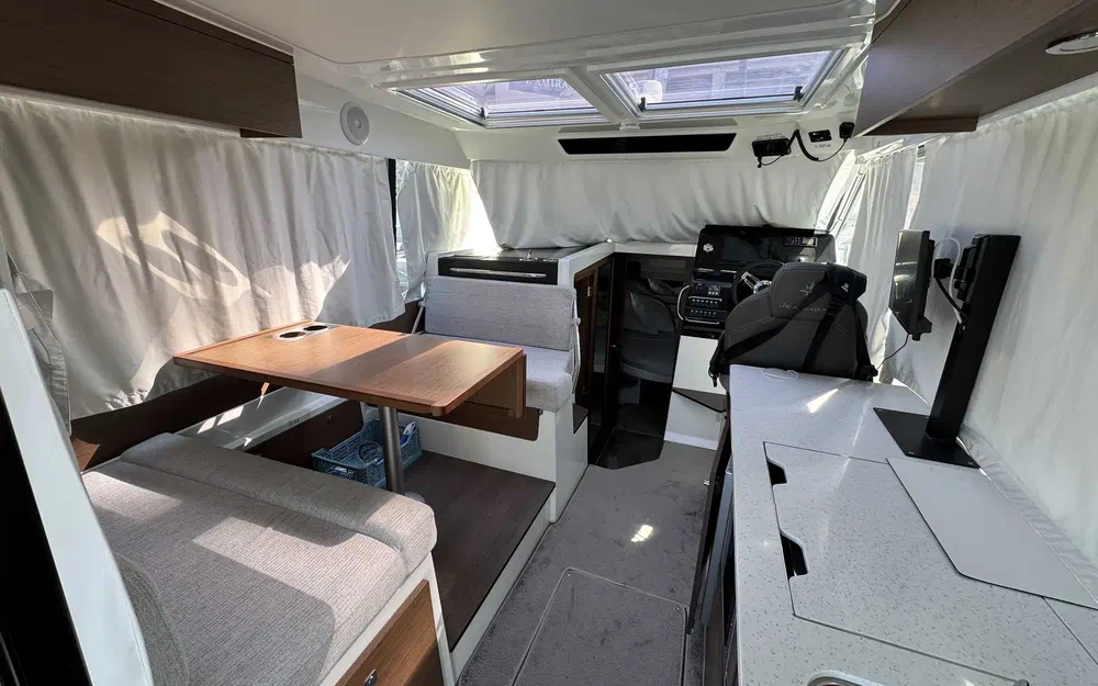 slider 1 Jeanneau Merry Fisher 1095