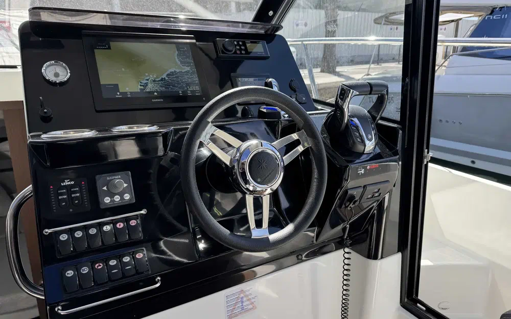 slider 3 Jeanneau Merry Fisher 1095