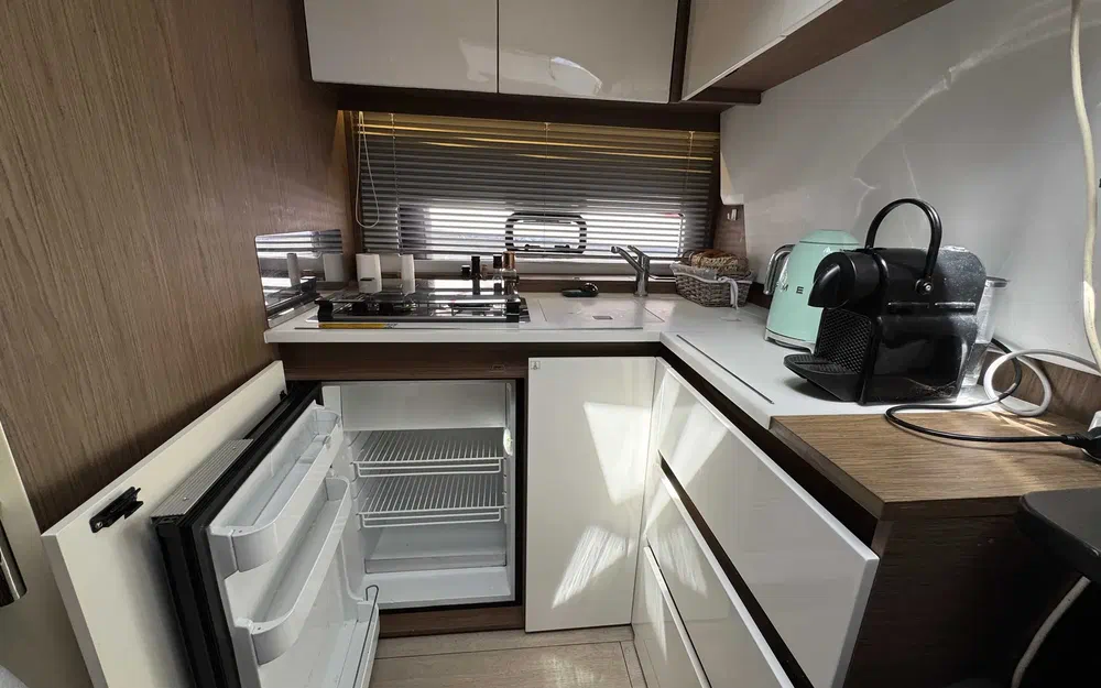 slider 6 Jeanneau Leader 40