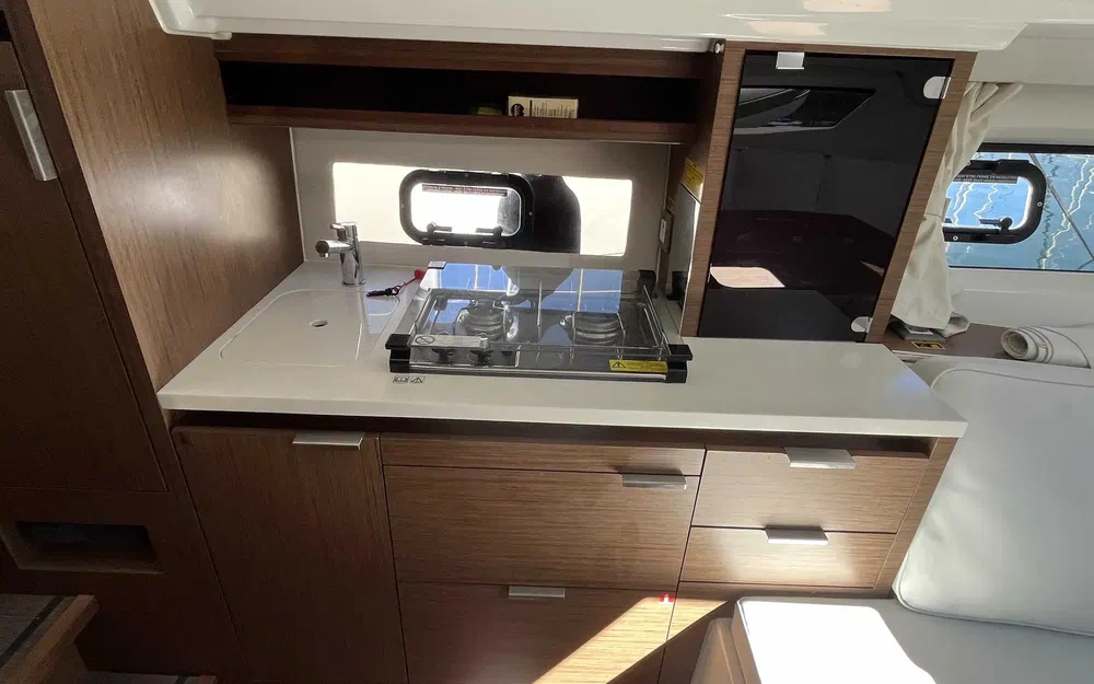 slider 13 Jeanneau Cap Camarat 10.5 WA Cap Camarat 10.5 Wa Serie 2