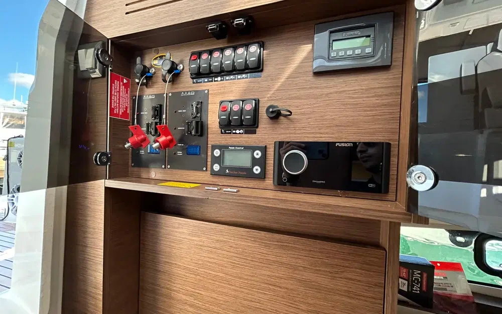 slider 17 Jeanneau Cap Camarat 12.5 WA