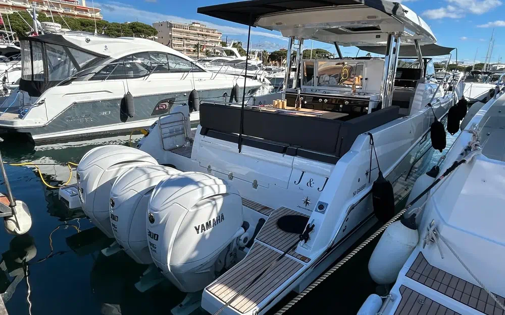 slider 1 Jeanneau Cap Camarat 12.5 WA