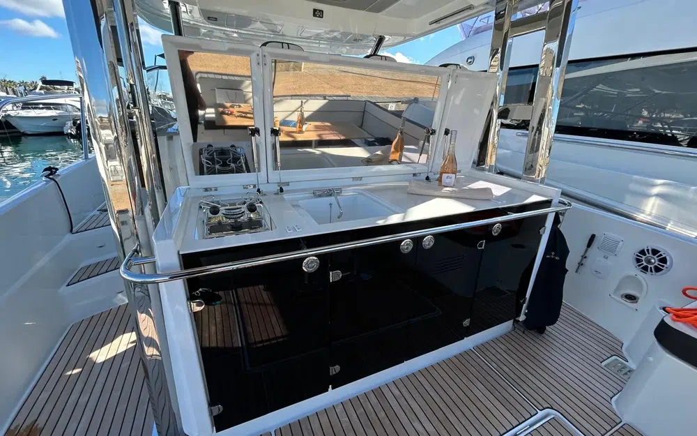 slider 8 Jeanneau Cap Camarat 12.5 WA