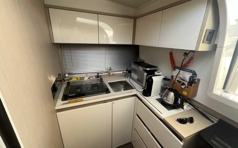 slider 13 Jeanneau Leader 40