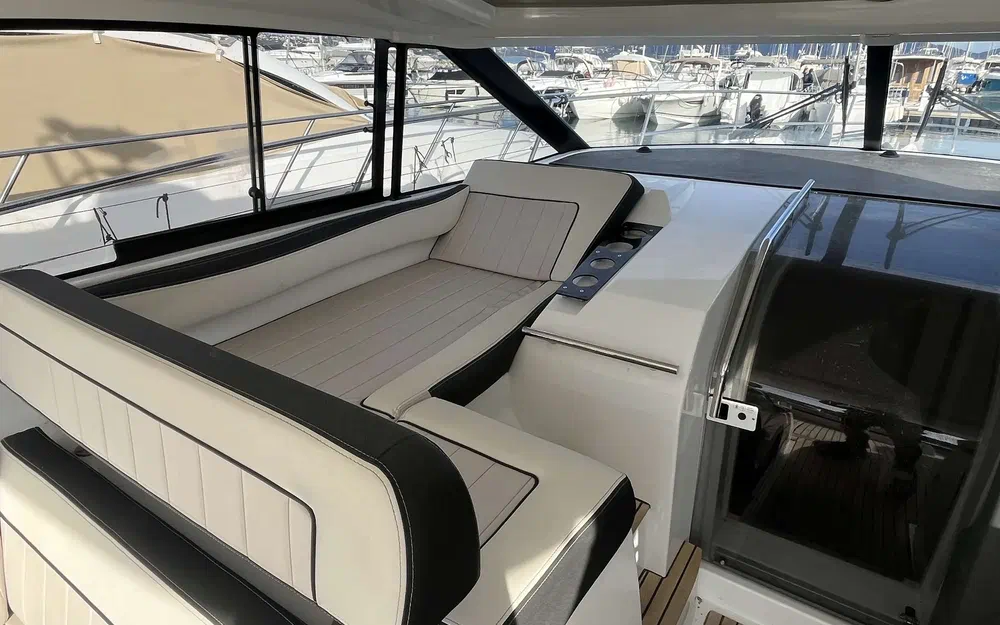 slider 6 Jeanneau Leader 40