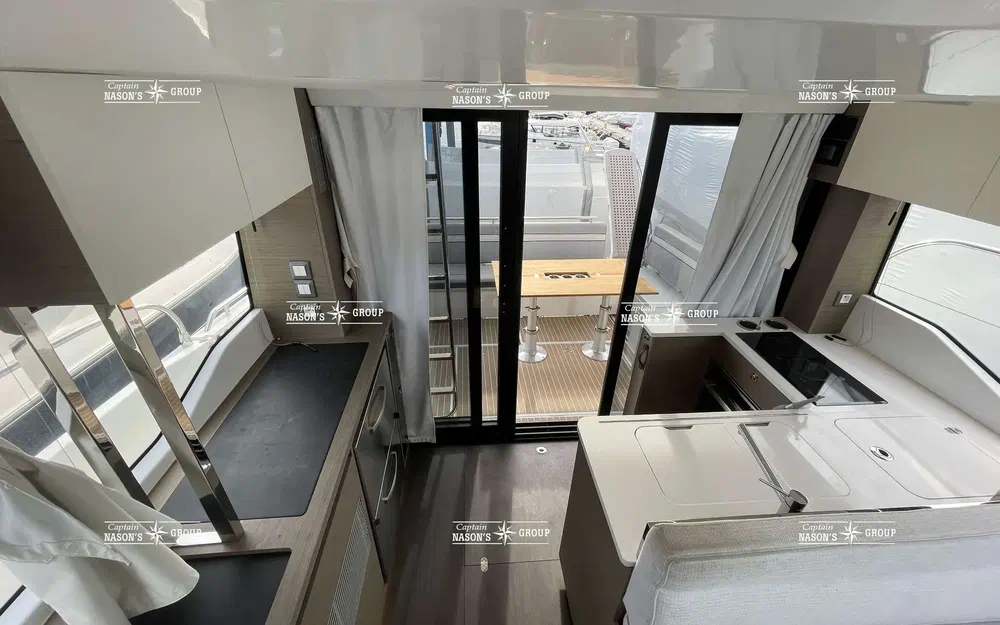 slider 5 Jeanneau Merry Fisher 1295 Fly