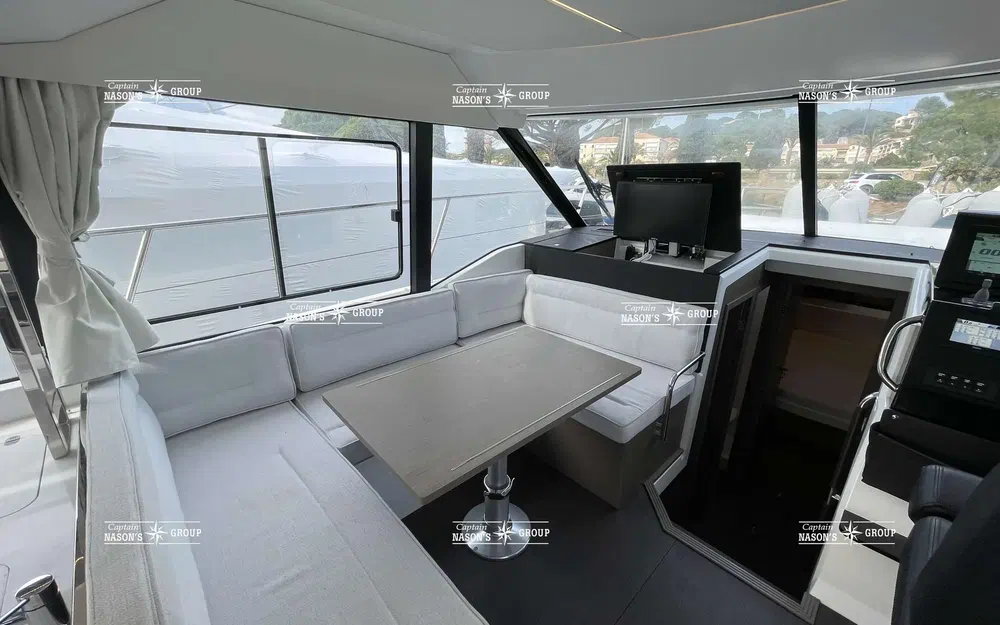 slider 6 Jeanneau Merry Fisher 1295 Fly