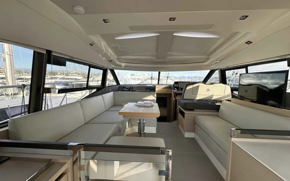 slider 15 Prestige Yachts 460 Fly