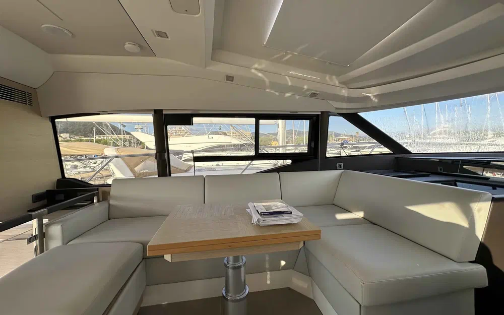 slider 16 Prestige Yachts 460 Fly